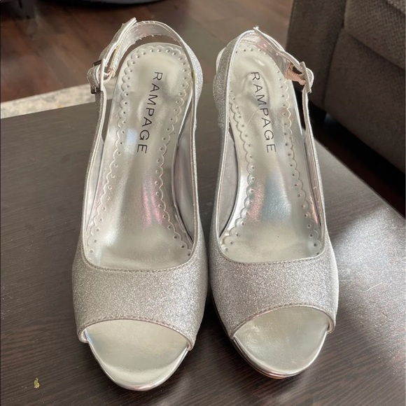 Silver Sparkly Peep Toe Heels (7) - Picture 2 of 6